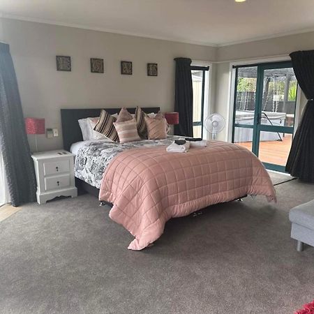 Observation Guest Suite Paraparaumu Exterior foto