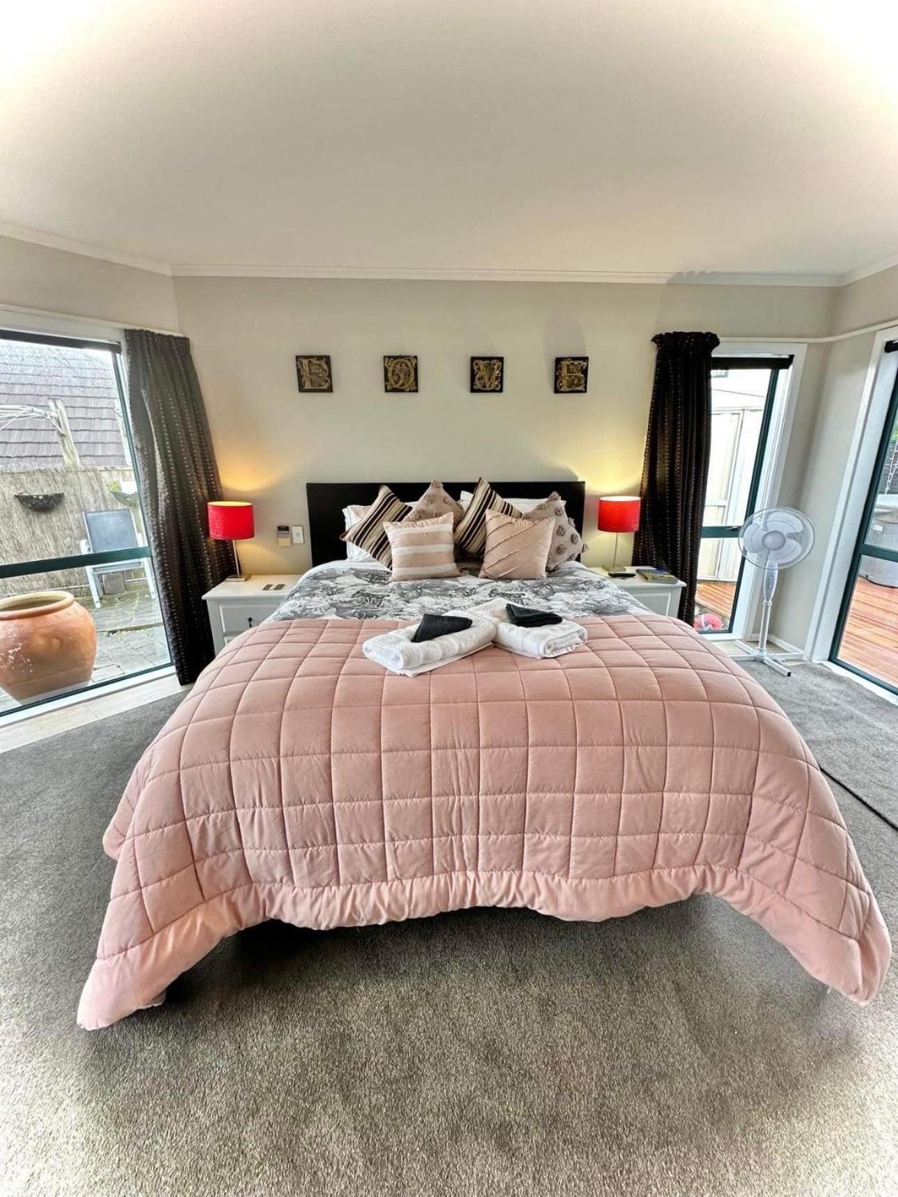 Observation Guest Suite Paraparaumu Exterior foto